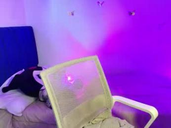 naty_lux19 webcam model stream image