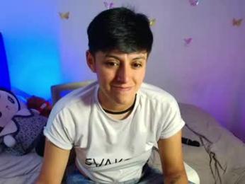 naty_lux19 webcam model stream image