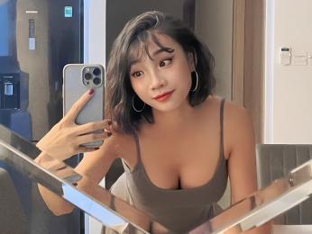 ErzabelLew webcam model stream image