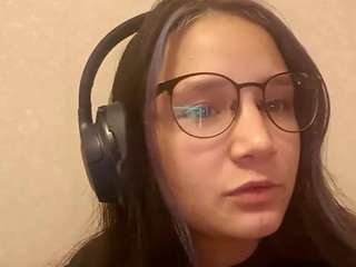 latoniabudney webcam model stream image