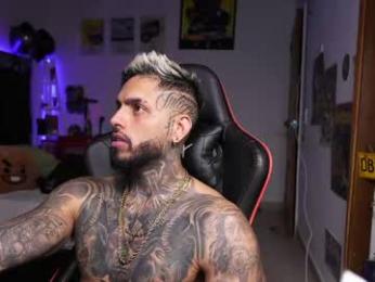 logan_hugh8 webcam model stream image