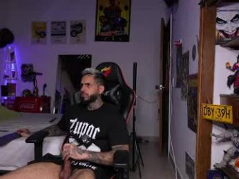 logan_hugh8 webcam model stream image