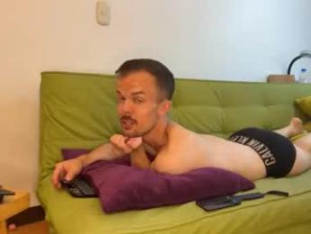 midgettripod1 webcam chaturbate model stream image