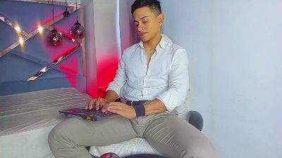 Lucii_fer_ webcam model stream image