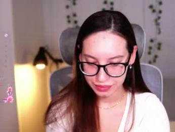 just_emmy webcam model stream image