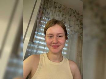 Lisakisaa webcam model stream image