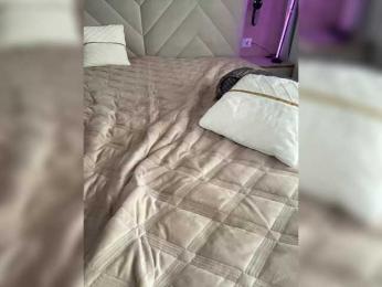 -_____--______-----__ webcam model stream image