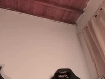 power_ranger_pink webcam model stream image