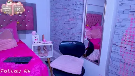 Bonn_Glow webcam stripchat model stream image