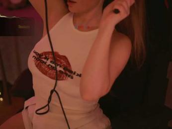 D_i_aM webcam bongacams model stream image