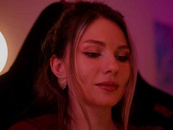 D_i_aM webcam bongacams model stream image