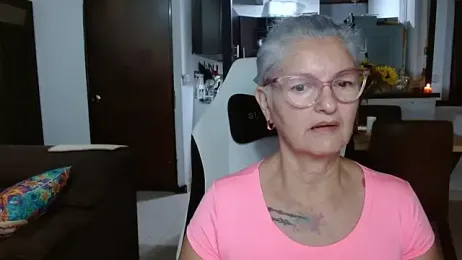 bety-cum2 webcam model stream image