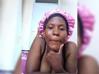 HalimaAnderson webcam model stream image