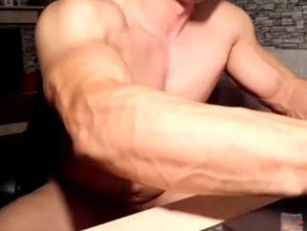 dominatemuscle webcam chaturbate model stream image