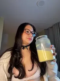 xSelena webcam model stream image