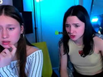 lole_ti webcam model stream image