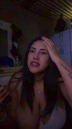 Reyna444 webcam model stream image