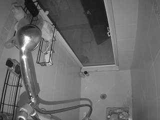 voyeurcam-baileybase-shower webcam model stream image