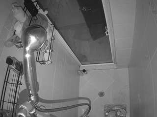 voyeurcam-baileybase-shower webcam model stream image