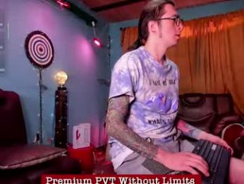 alyceandaxellredhot webcam model stream image