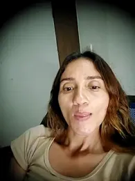 isaa- webcam stripchat model stream image