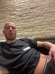 Rotteei1 webcam model stream image