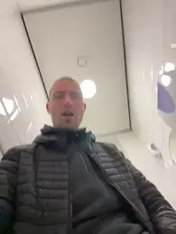 Rotteei1 webcam model stream image