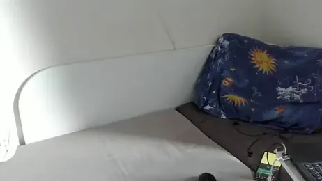 T1nyShyly webcam model stream image