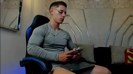 MAXTHOMSON webcam model stream image