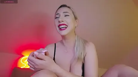 KhloeK webcam model stream image