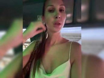 HOT_honey webcam model stream image