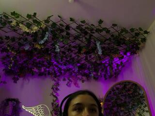 Isa Nixon webcam model stream image