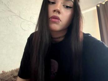 KarriVenture webcam model stream image