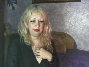 SoftGella webcam model stream image