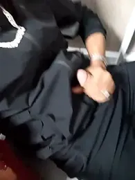 Hamzahk webcam model stream image