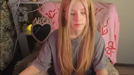 sarakaell webcam model stream image