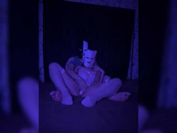 Nik-Luna webcam model stream image