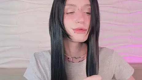 madi_snow webcam model stream image