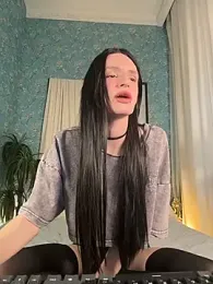 madi_snow webcam model stream image