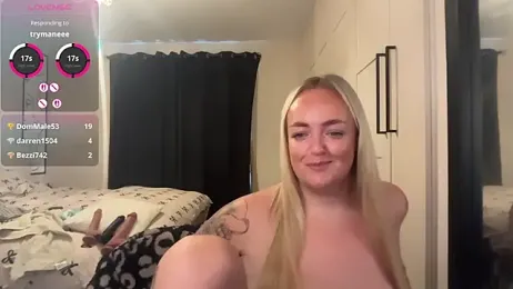 CurvyWetWife webcam stripchat model stream image