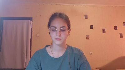 RoxanaKneisler webcam cam4 model stream image