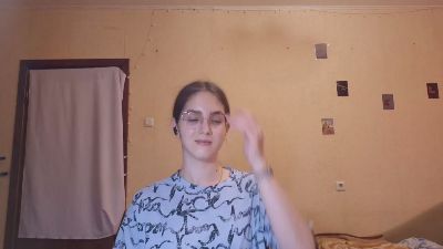 RoxanaKneisler webcam model stream image