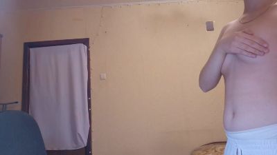 RoxanaKneisler webcam model stream image