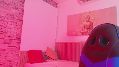 MaxTurner_ webcam model stream image