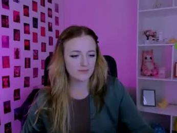 luna_berryy webcam model stream image