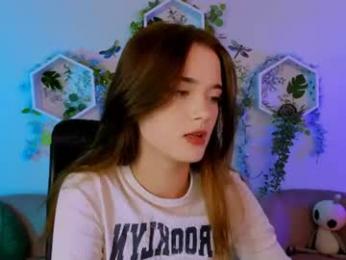 luna_berryy webcam model stream image