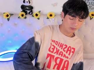 aleaurarashi webcam model stream image