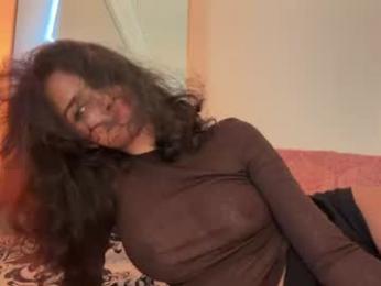 mriea_ webcam model stream image