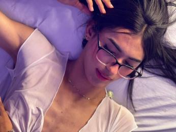 SunnyHarper webcam model stream image
