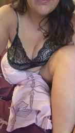 Bustybrunette webcam model stream image